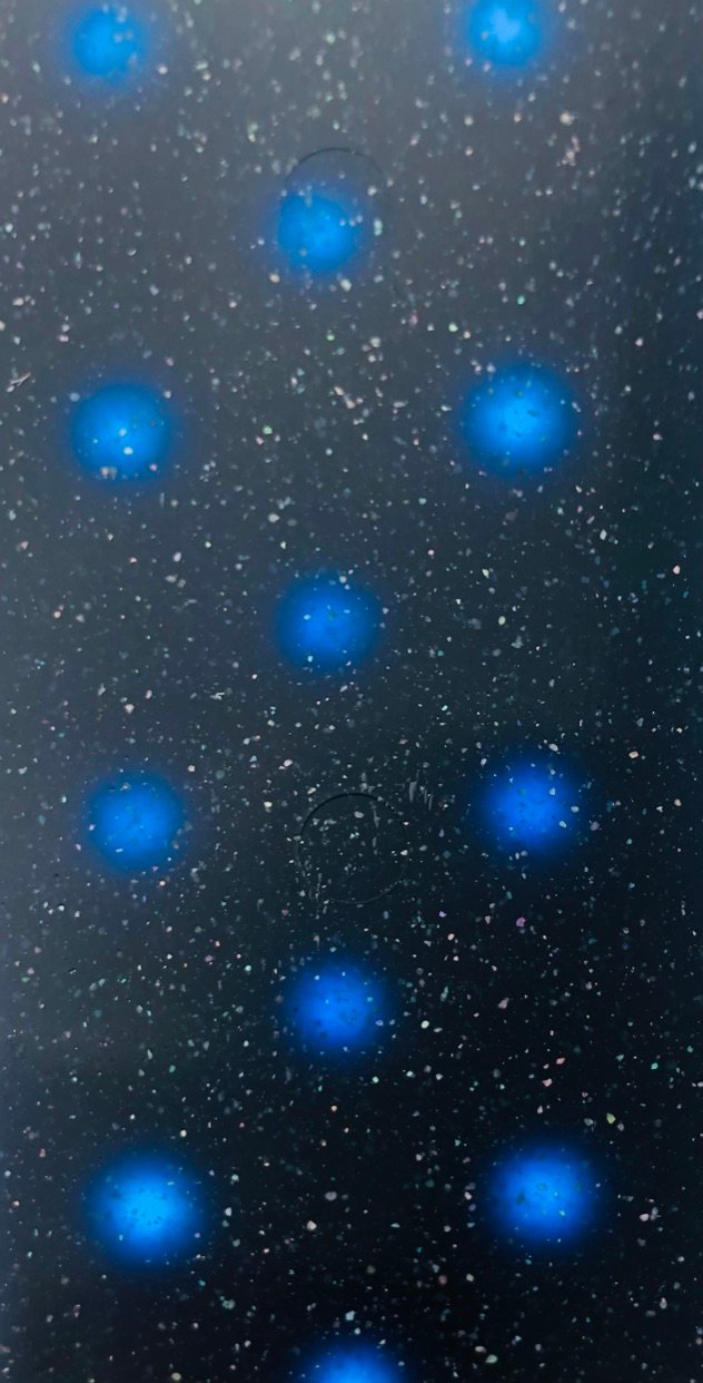 plaque de bio acétate chargé en coquillage (nacre d'ormeau) - bleu nuit – Image 7